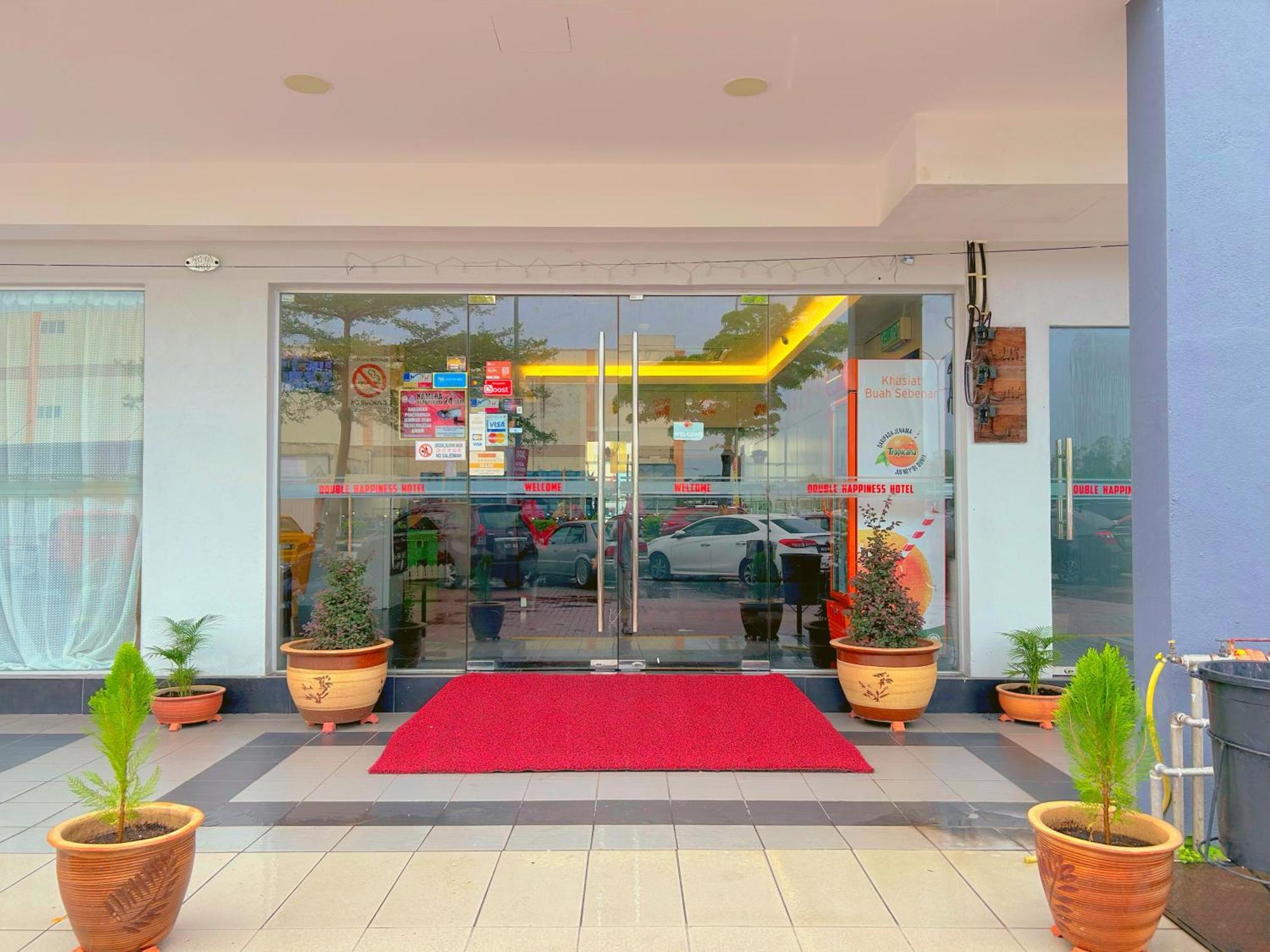Double Happiness Hotel Sitiawan Εξωτερικό φωτογραφία