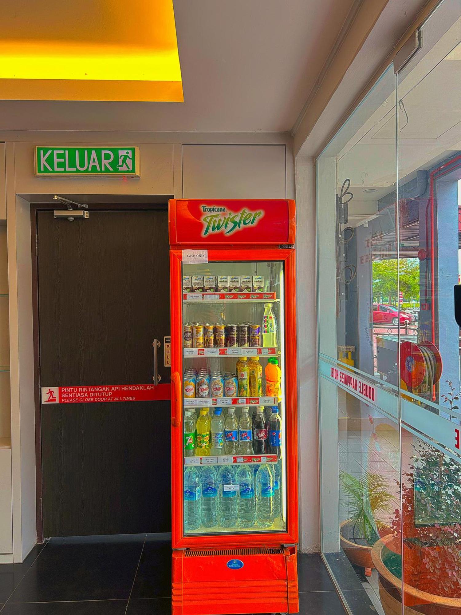 Double Happiness Hotel Sitiawan Εξωτερικό φωτογραφία